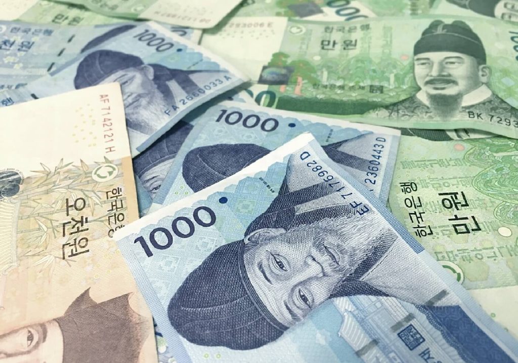 요즘 대출상품 중에서도 가장 핫한 상품 중 하나가 바로 국민은행 KB 햇살론15 입니다. 그래서 오늘은 KB 햇살론15 금리 조건 및 5가지에 관하여 이야기합니다.